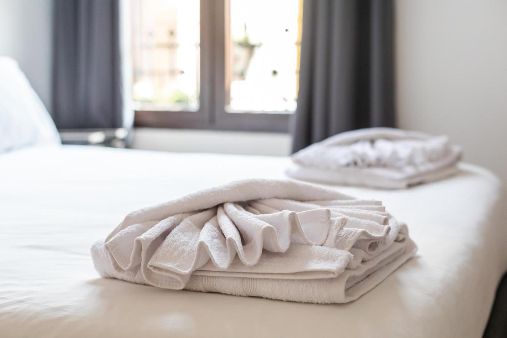 ולנסיה Mestalla River Apartment מראה חיצוני תמונה